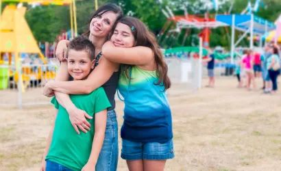 Familia en un parc